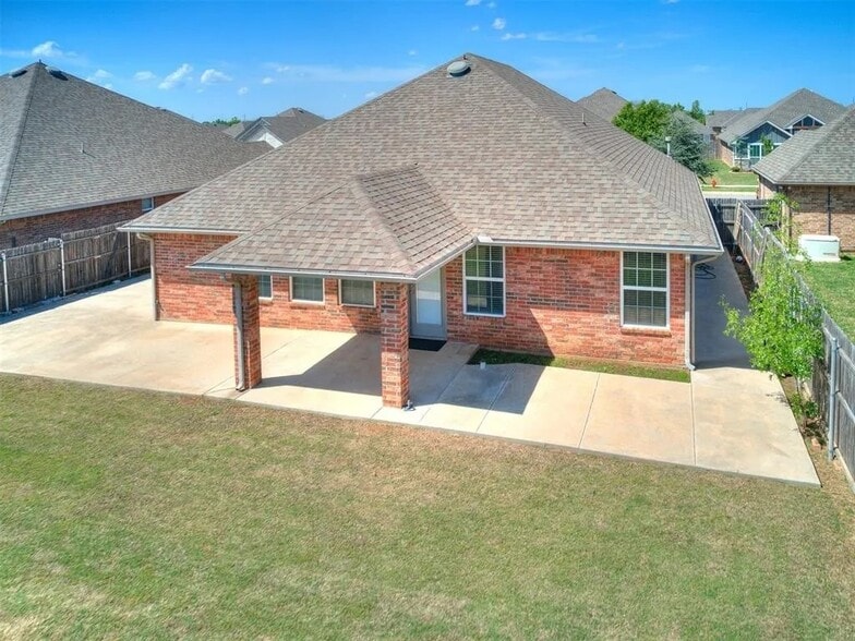 Backyard - 936 SW 140th St
