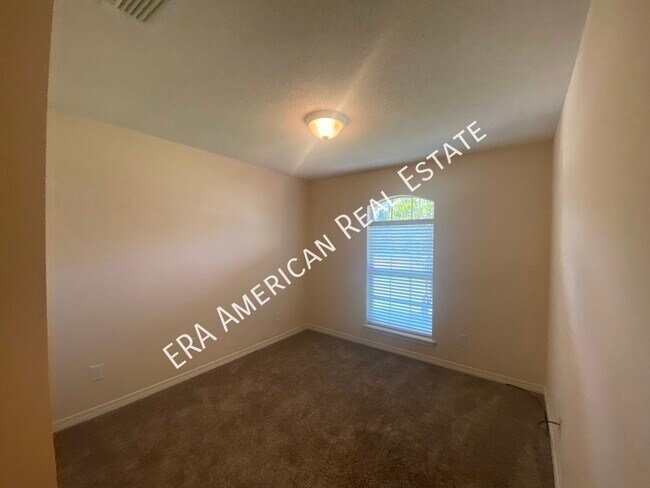 Building Photo - 6648 Longview St