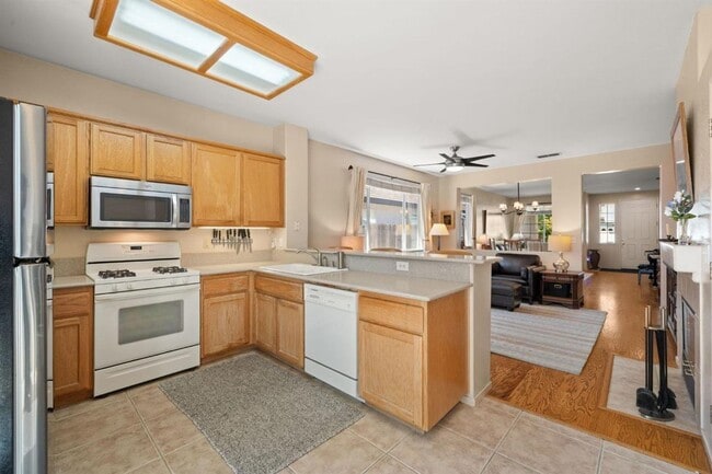 Building Photo - Adorable 3 bedroom 2 bath home