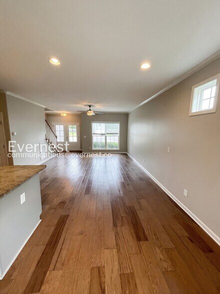 Building Photo - 1212 Ewing Wy