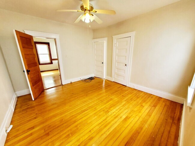 Building Photo - 48 Everard St