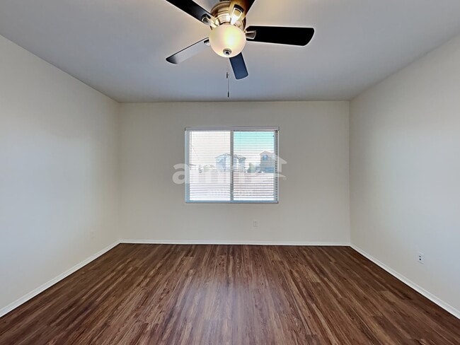 Building Photo - 672 N Nestled Hummingbird Ln E