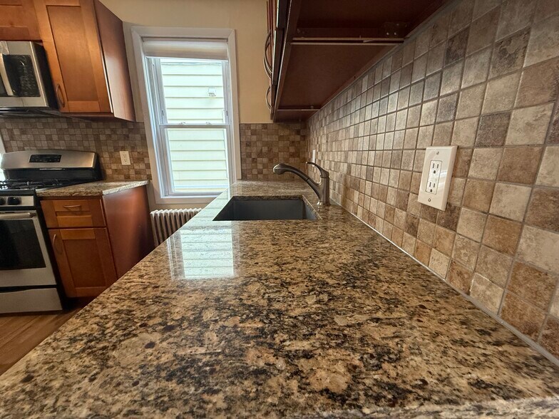 Building Photo - 38 Lanza Ave