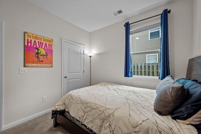 Building Photo - Home in Surf City