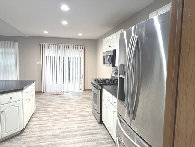 Building Photo - 4410 Mallard Ln