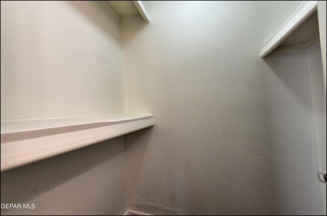 Building Photo - 3609 Okeefe Dr