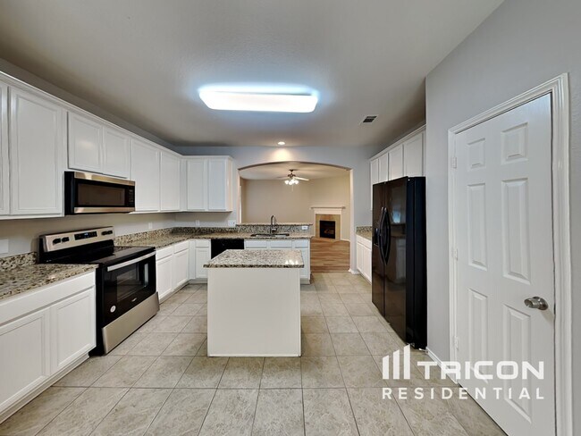 Building Photo - 1470 Waldrop Dr