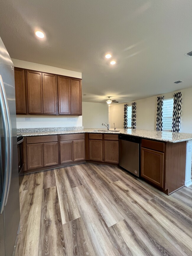 Building Photo - 14839 Vance Jackson Rd