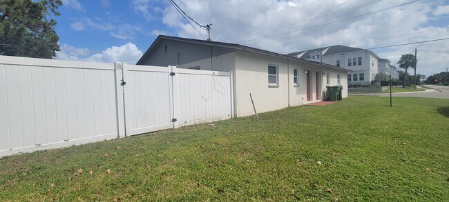 Building Photo - 6625 S West Shore Blvd