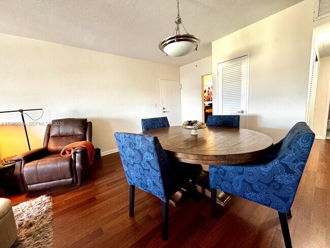 Building Photo - 3001 S Ocean Dr