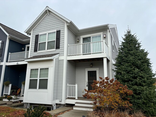 Primary Photo - 3 bed /2.5 bath townhouse at Cobblestone a...