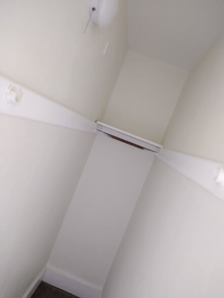 Building Photo - 8240 W Cold Spring Rd