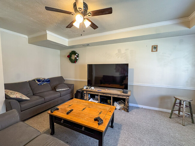 Building Photo - 565 N 300 E