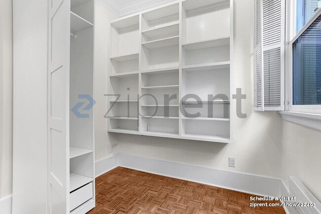 Building Photo - 1519 3rd Ave