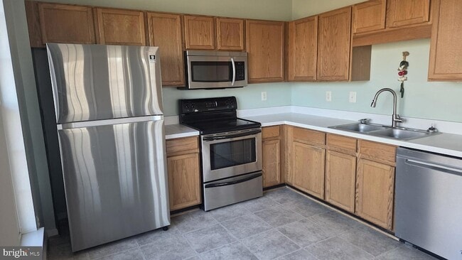 Building Photo - 6149 Stonehenge Pl