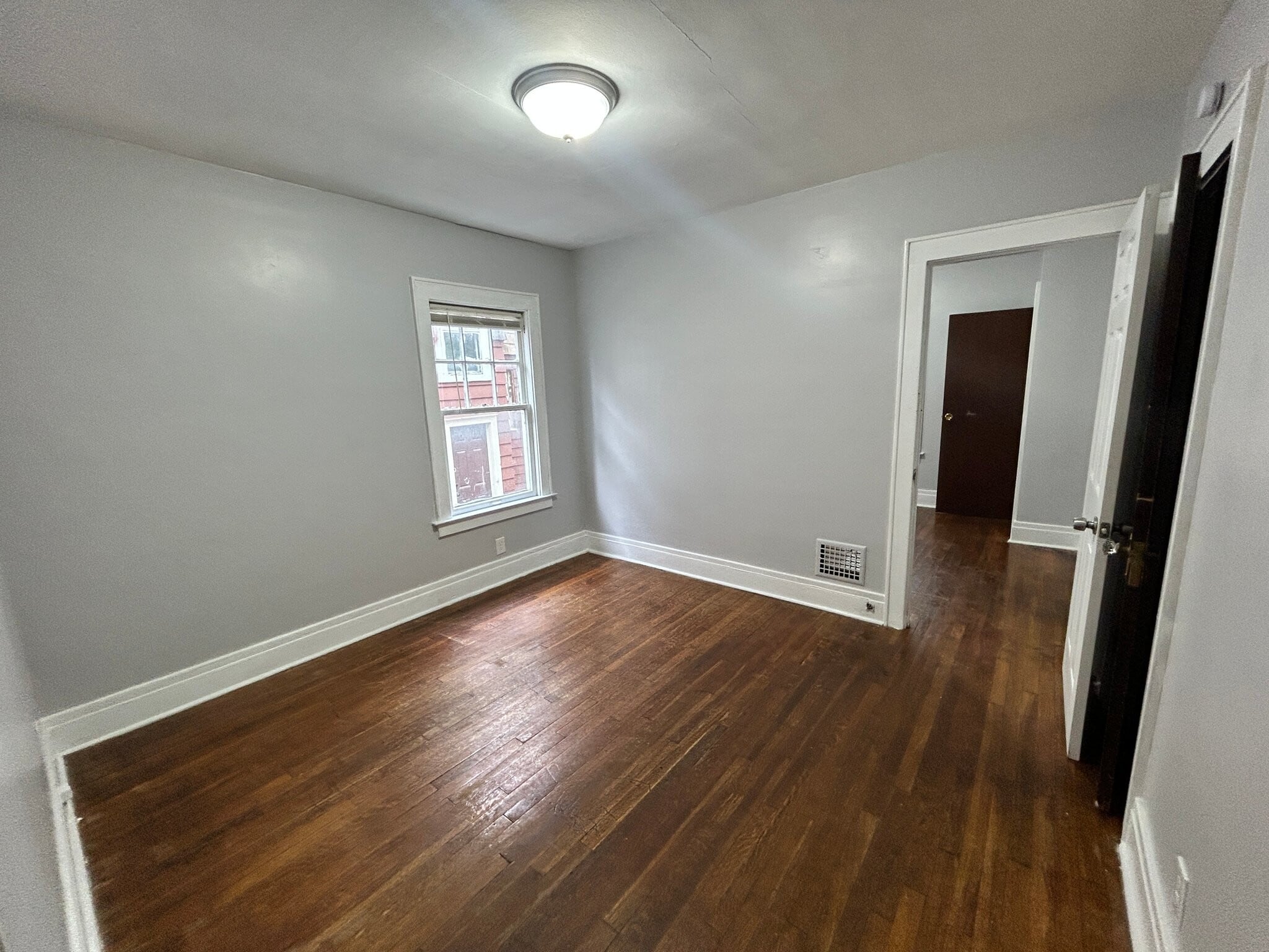 Building Photo - 710-12 W Colvin St
