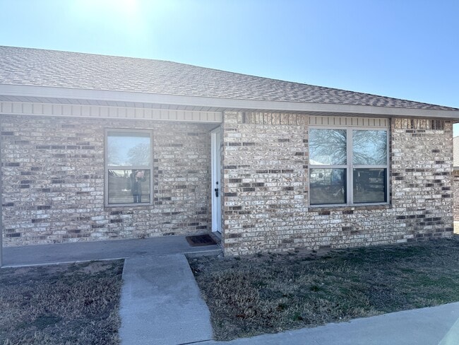 Building Photo - 11957 Sandpiper Rd