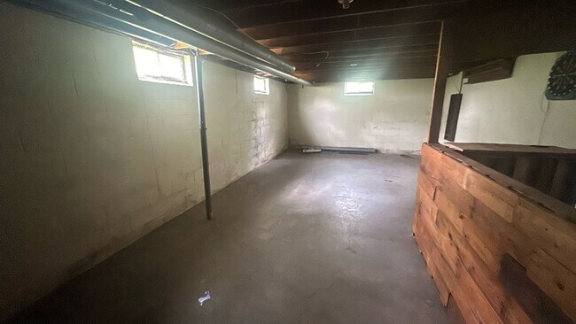 Building Photo - FOR RENT- Adorable 2 bed 1 bath in Washbur...