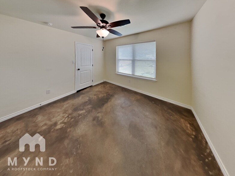 Building Photo - 2715 San Gabriel Dr