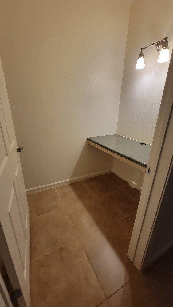 Building Photo - Charming 1-Bedroom Retreat in Roseville - ...