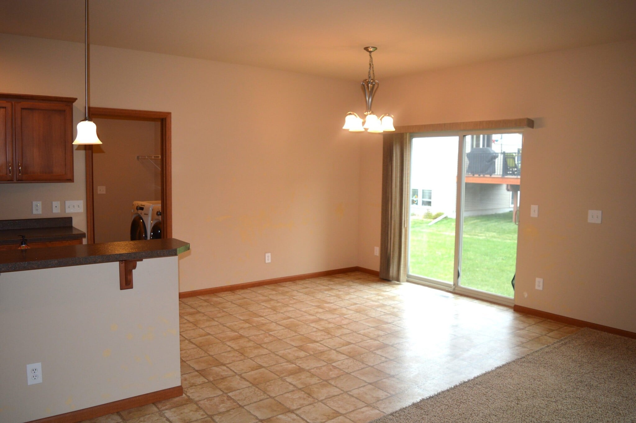 Building Photo - 708 Sundance Dr