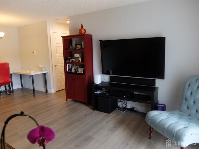Building Photo - 5307 Ravens Crest Dr
