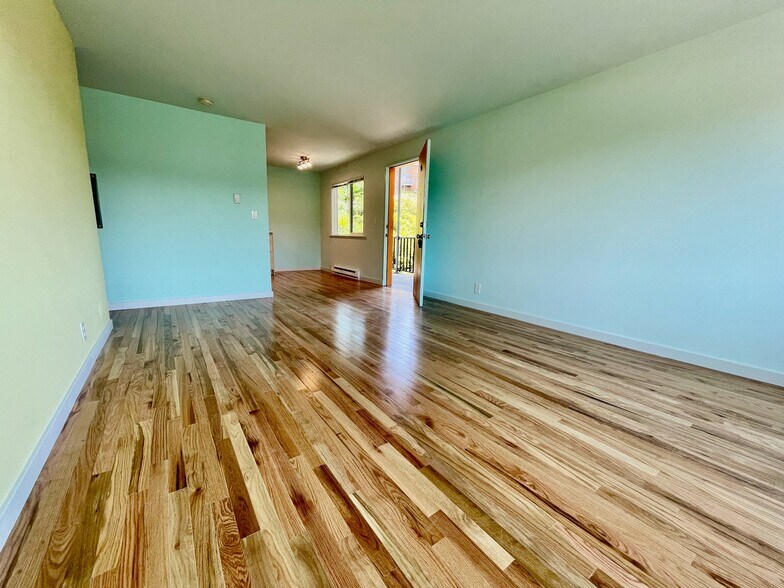 Building Photo - 2801 14th Ave W