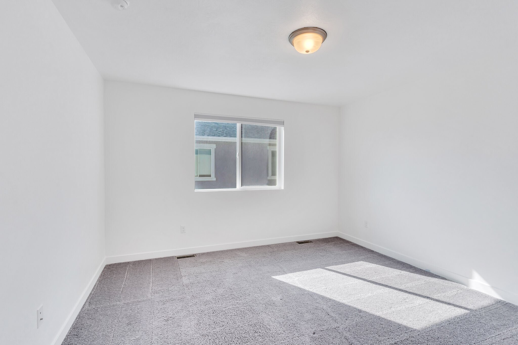 Building Photo - 15167 S Wild Horse Wy
