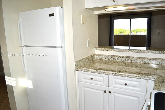 Building Photo - 14971 SW 82nd Ln