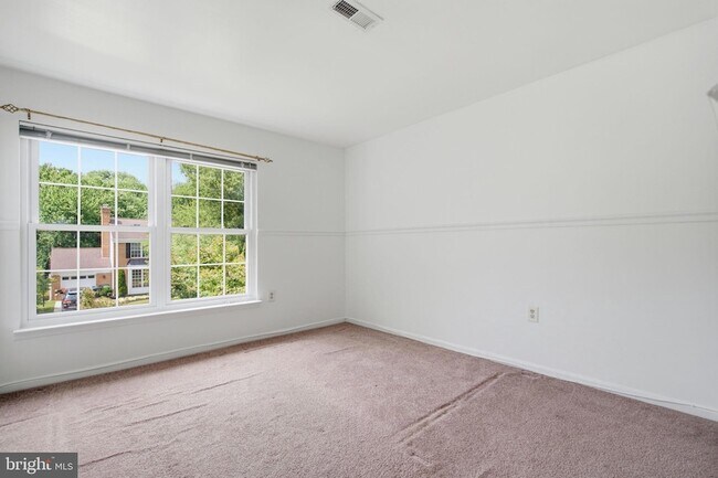Building Photo - 10205 Balsamwood Dr