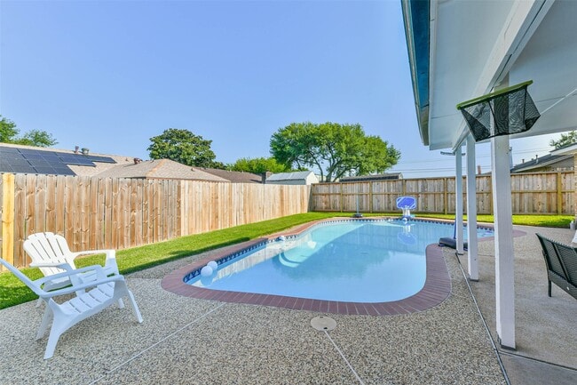 Building Photo - 3205 Brookhurst Ln