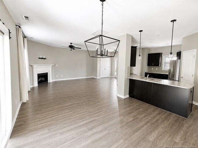 Building Photo - 143 Ledgebrook Ln