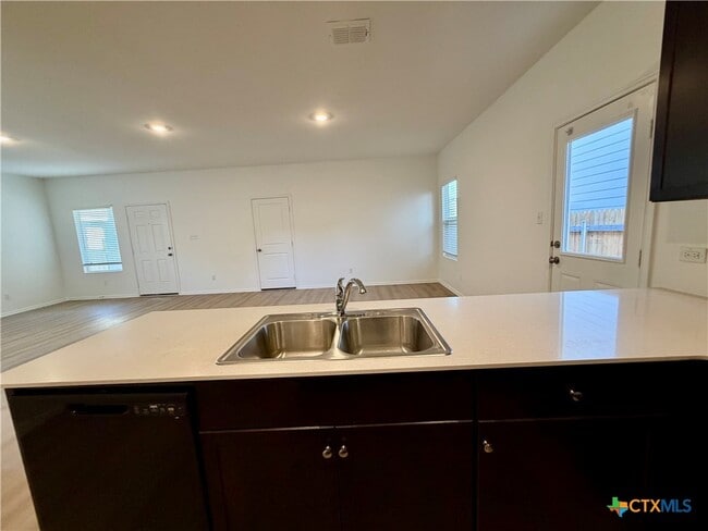 Building Photo - 345 The Bad Wy