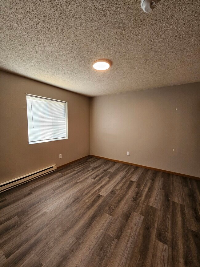 Building Photo - 8th & 8th Apartments