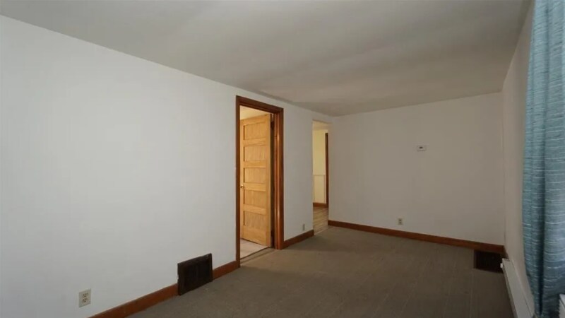 Building Photo - 36 Henry St