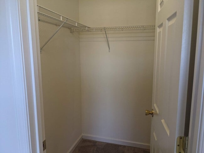 Building Photo - 3 Bedroom Townhouse For Rent in Charming Waynesboro, PA