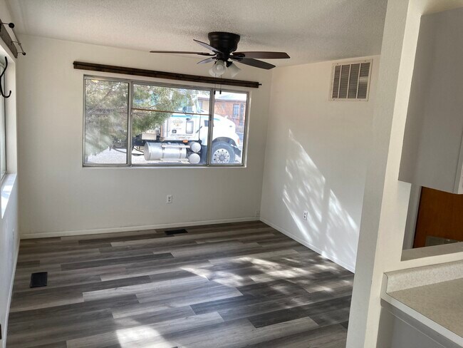 Building Photo - 1611 N 16th St.