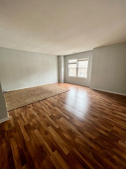 Primary Photo - 214 S Leavitt St