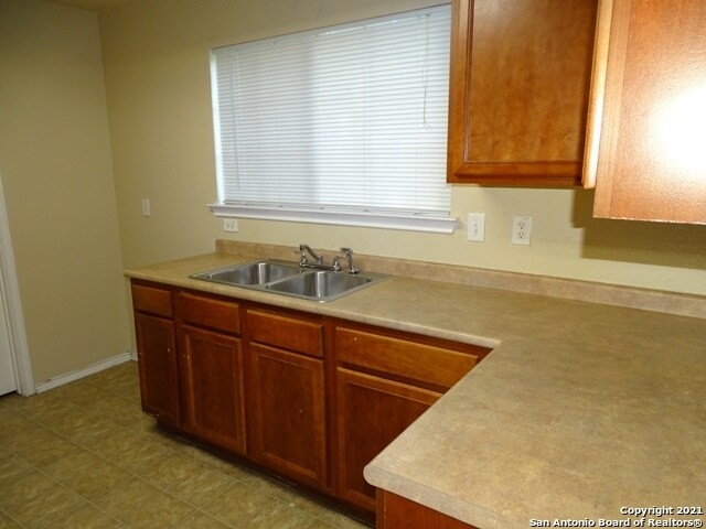 Building Photo - 6006 Ironmill Creek