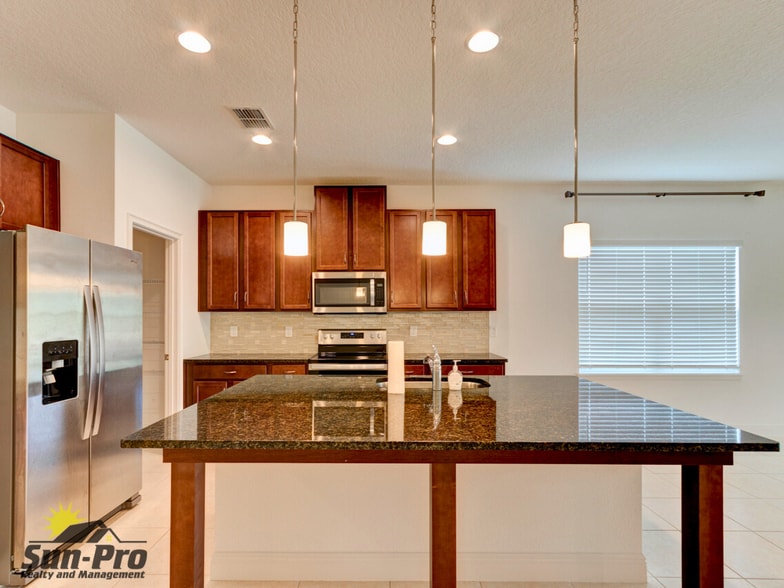 Building Photo - 5563 Estero Loop