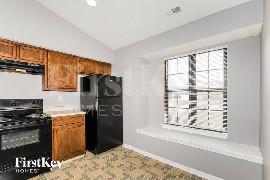 Building Photo - 1651 Parkthorne Dr