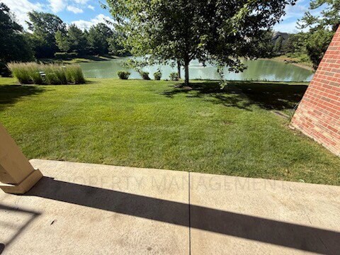 Building Photo - 48449 Manor Bridge Dr