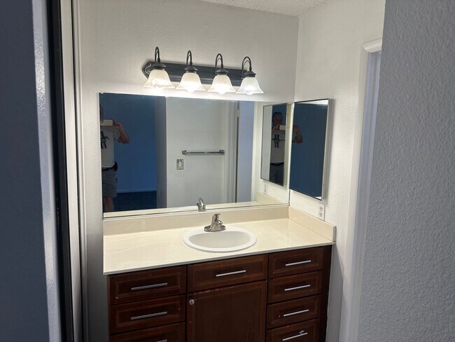 Building Photo - 7703 Salishan Dr