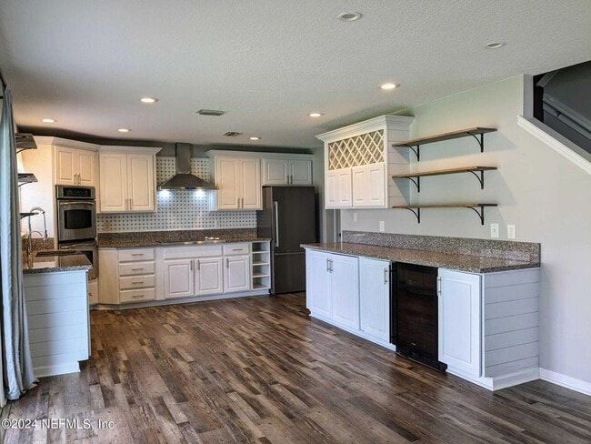 Building Photo - 76031 Long Pond Loop