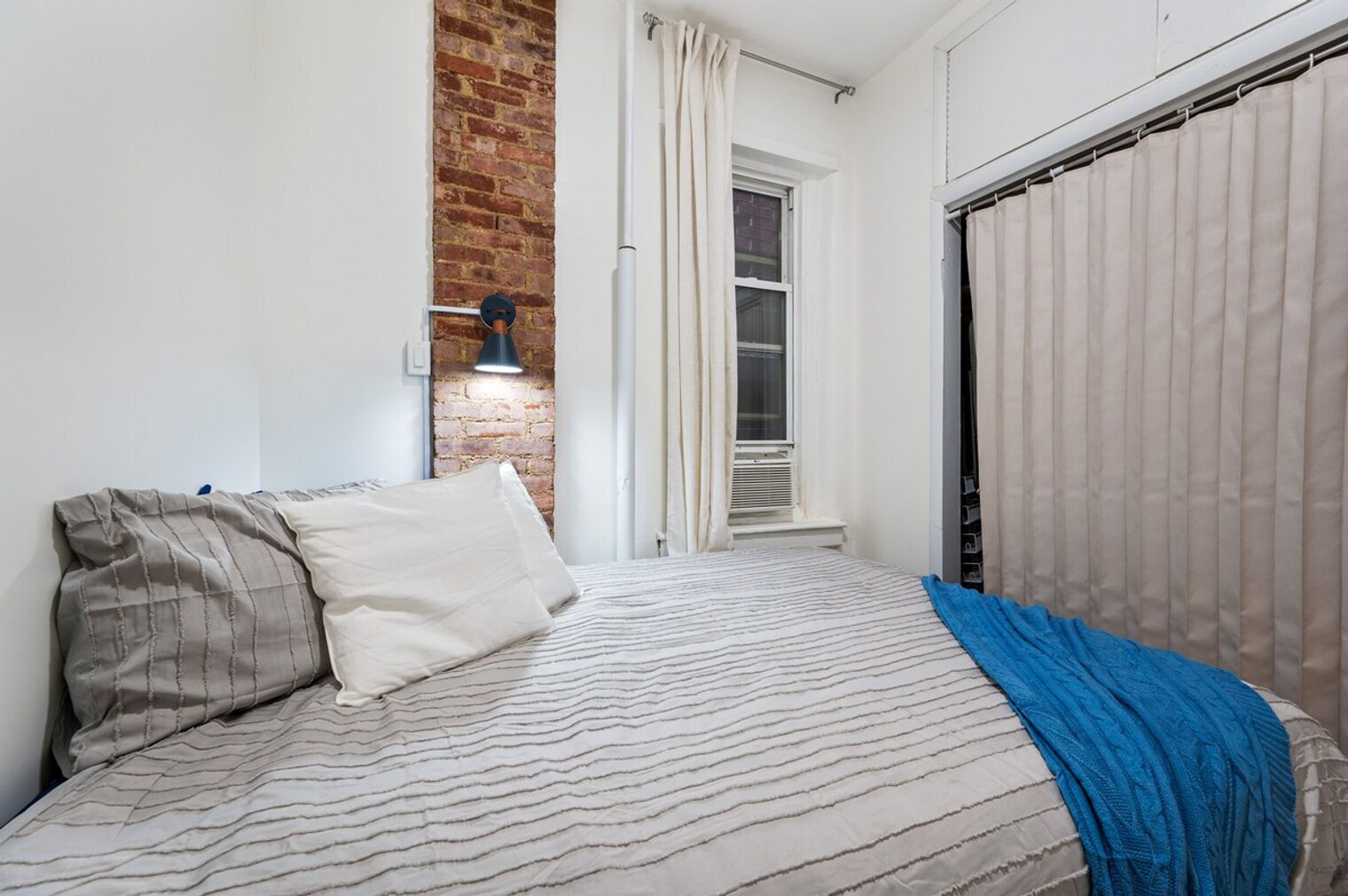 Building Photo - 1762 2nd Ave