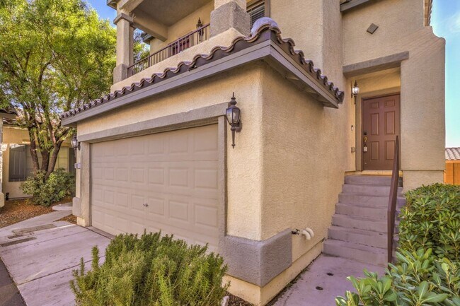 Building Photo - Gated Northwest Las Vegas Home | Furnished or Unfurnished Option Available