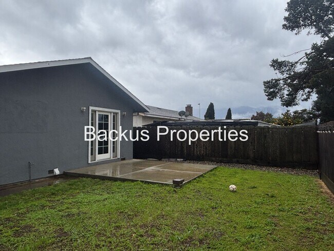 Building Photo - ALL UTILITIES INCLUDED! Wonderful Three-Bedroom home in Gonzales