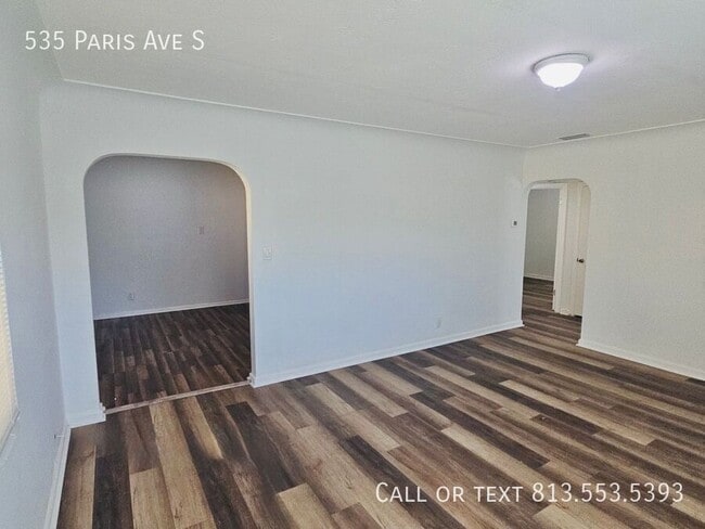 Building Photo - 535 Paris Ave S