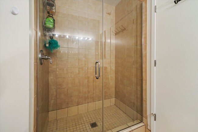 Building Photo - 700 N Larrabee St