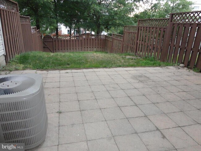 Building Photo - 24673 Nettle Mill Square